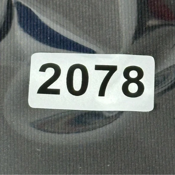 Lululemon x SoulCycle Women’s Size 4 Black Green Skull Cropped Leggings - Picture 4 of 4